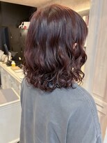 キャアリー(Caary)&nbsp;福山人気ゆるふわパーマ簡単スタイル高発色ワインレッド艶