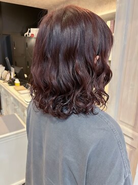 キャアリー(Caary) 福山人気ゆるふわパーマ簡単スタイル高発色ワインレッド艶