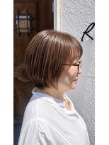 ラポール(Rapport) 横顔も綺麗なショートはハイライトを効かせ上品に