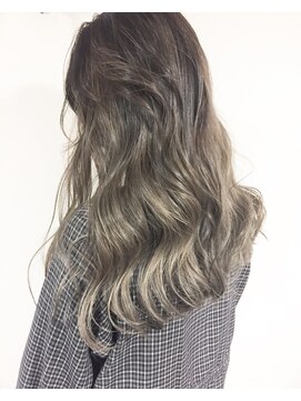 ロロネー 三国(Lolonois) 【Lolonois三国】バレイヤージュグレージュ