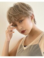 イヴォークトーキョーオーサカ(EVOKE TOKYO osaka)&nbsp;くびれ×抜け感ショート