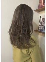 エヌ トーキョー(enu TOKYO) たっぷりレイヤーカット グレージュ 学芸大学