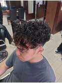 【GROOMER/S 丸山】 スペインカール フェード スタイル