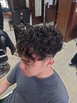 グルーマーズトウキョウ(GROOMER/S TOKYO)&nbsp;【GROOMER/S 丸山】 スペインカール フェード スタイル