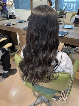 アウラ(AURA) ロングパーマ
