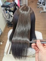 ドゥージングヘアースクラッチ(Dozing Hair Scratch) 傷んだ髪に髪質改善白髪染め