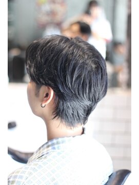 キングスマントーキョー 三鷹店(KINGSMAN TOKYO) アップバング / ツーブロック / スキンフェード[三鷹/バーバー]