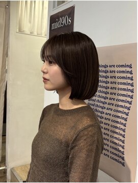 エイチ 梅田(H) タッセルボブショートウルフくびれボブミディアムベリーショート