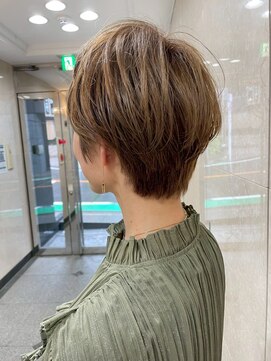 透明感カラー×くびれショート