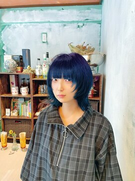ピエスデシュブー(piece des cheveux) ブリーチ2回でつくるネイビーカラーとウルフ