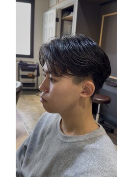 リゴ ヘアー(RIGO hair) ナチュラルセンターパート×刈り上げマッシュ