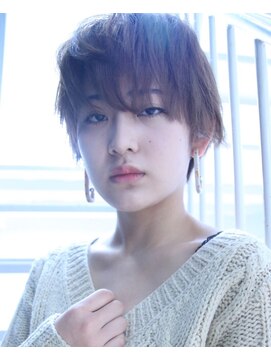 ブーケ(BOUQUET) 女性らしいショート ゆれるミディアムレイヤー