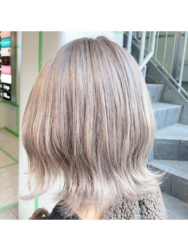 ルイス(L'wis) 大人気！韓国風パールブロンドボブ♪♪代表朝長