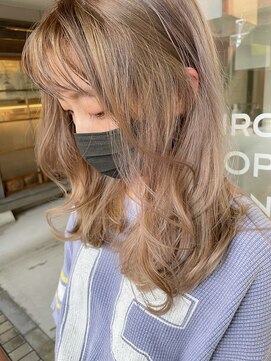 インカント バイ ハンズ incanto by hands ミルクティーベージュ。