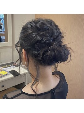 リアン(Lien) ◎ ヘアセット: アップスタイル