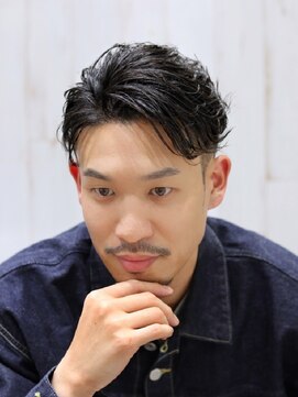 ヨシザワインク プレミアム 横浜 桜木町店(YOSHIZAWA Inc. PREMIUM) アップバングビジカジナチュラルフェード大人フォーマル