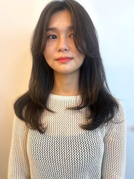 パーク 福岡天神西通り店(parc) センターパート　ロングレイヤー　顔周りカット　グレージュ