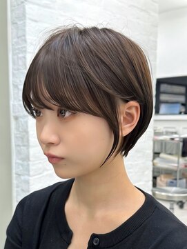 アマトウキョウ 表参道(AMA TOKYO) 斜めバング、小顔ショート、前髪パーマ