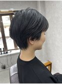 ボーイッシュの中に柔らかい女性らしさのあるショート
