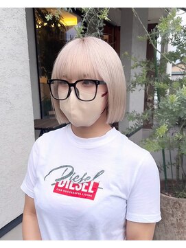 ジゼラ(GISELA) タッセルボブ 切りっぱなしボブ パッツンボブ ハイトーン