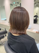 ビブ(VIV) 20代30代40代大人美人丸みショートボブ白髪ぼかしハイライト川崎