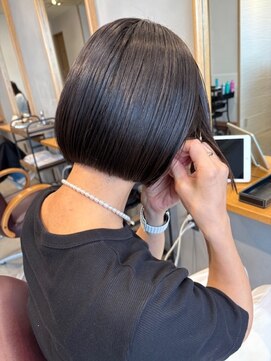 ペレ(pele) 黒髪ボブ　ミニボブ　コンパクトボブ　大人ボブ　20代30代40代