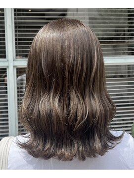 サロン ド ソーホー 蕨(Salon de SOHO) 透明感グレージュ【佐藤ちほみ】