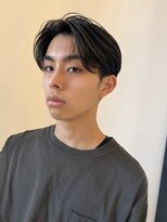 リンクス(Links) ナチュラルリバースセンターパート(黒髪刈り上げツーブロック)