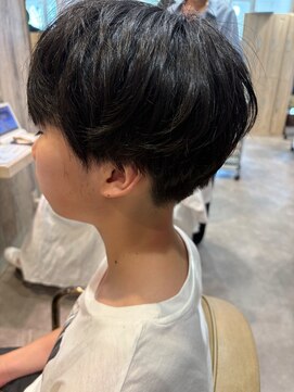 エヌアンドエー せんげん台店(N&A) 柔らかな毛流れで魅せる韓国風ツーブロックショート