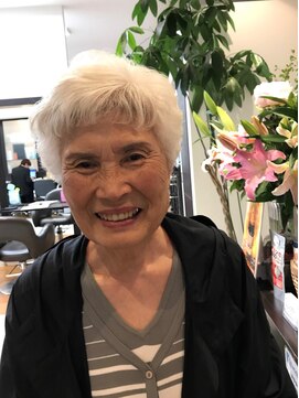 ウーマン(WOMAN) グレイヘア　ショート