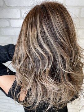 トゥルークリエイション 久喜(True Creation) アッシュバレイヤージュ