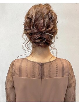 フィオーレ ヘアデザイン(FIORE hair design) シニヨン/結婚式/お呼ばれヘア