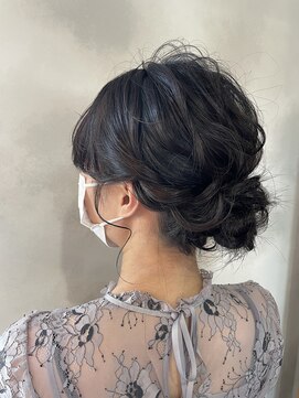 ビスクヘアデザイン(bisq hair design) ゆるっとシニヨンアレンジ