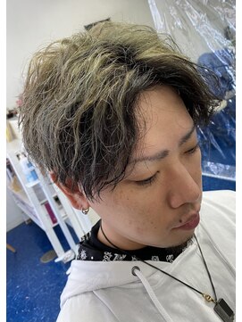ヘアーシェルターフォーメン(Hair Shelter for men) センターパートツイスパデザインカラー