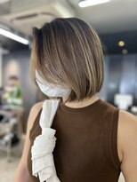 ルーヴェ(LOWE)&nbsp;【なつみ】バレイヤージュで作るハイコントラストベージュ