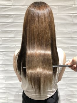 シイカ(siica)の写真/《ヘアマゼラン/O'nd TR導入》髪を補修しながら髪本来の美しさを引き出し毛先まで潤い、今までにない艶髪へ