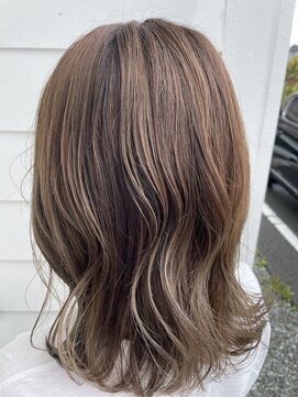 アプシー 三木店(Apsee) ミディアム×ベージュ