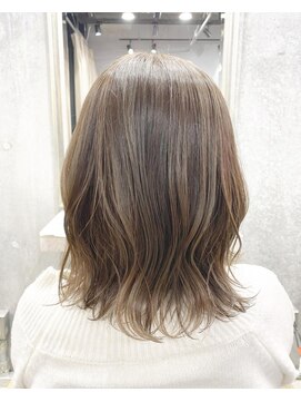 レイドバック(LAID BACK) 【代官山美容室】ハイライトのボブ☆
