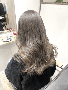 ロニ(LONI) プラチナグレージュ