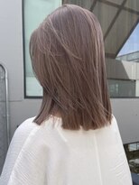 リムレスバイサンク 万代 新潟駅(LIMLESS by cinq) ミルクティーベージュレイヤーインナーカラーグレージュカラー