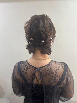 マーリー(marlee) ゆるんとツインお団子ヘア