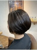丸みのあるコンパクトショート