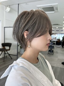 ビューエヒメ(VIEW EHIME) 20代30代40代秋色くすみベージュ耳かけボブ