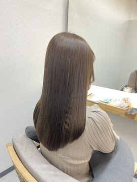 エクラートリアーラ 町田店(ECLART Reala) こっくりオリーブベージュ