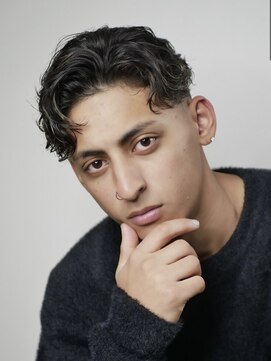 イーラ(era) ラルフカールパーマ/メンズ/刈り上げ/眉毛/ツイスト