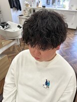 ヒカリ バイ イサミ 西川口(Hikari by ISAMI)&nbsp;韓国マッシュスペインカールスパイキーショート〈理容室〉西川口