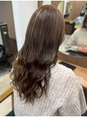 ハイライトカラー ブラウン ウェーブへア 美髪 艶トリートメント