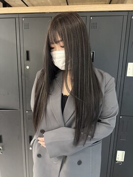 リュストル 町田(LUSTRE) ストレートでも可愛い細めハイライト