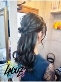 【ヘアセット】 ねじりで魅せる王道フェミニンハーフアップ