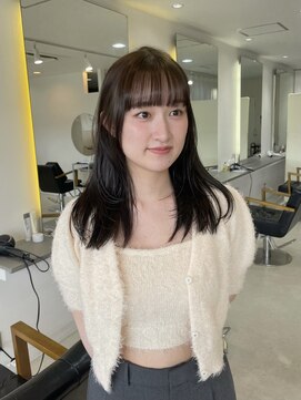 エンリッチヘア(enrich hair) ブリーチなし オリーブベージュ/バング レイヤーカット